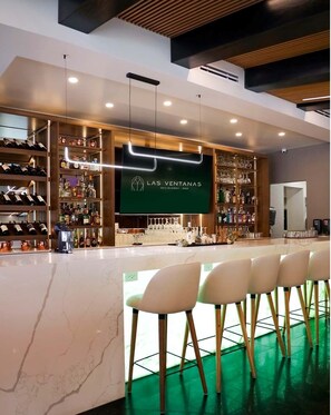 Bar (on property) - Holiday Inn Durango by IHG (Durango)