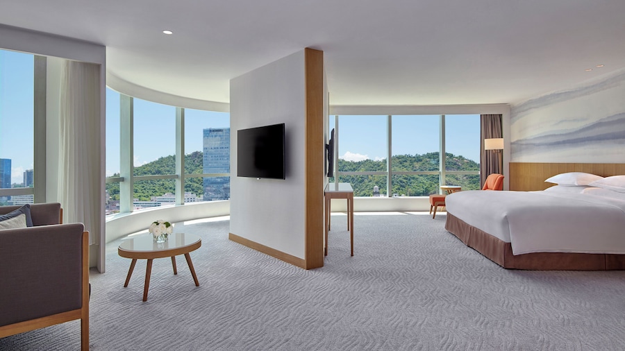 Crowne Plaza Zhuhai City Center by IHG