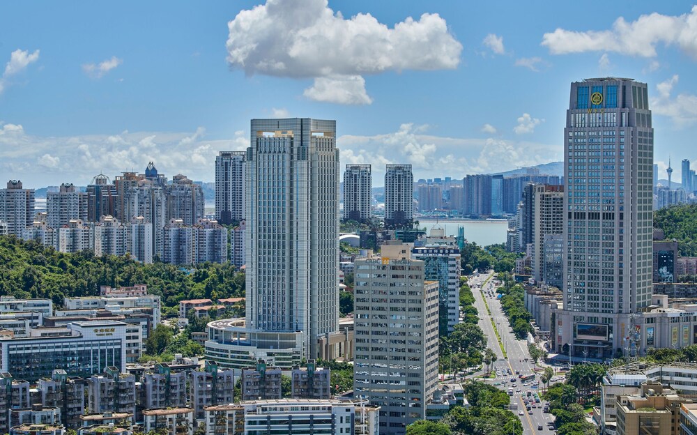 Crowne Plaza Zhuhai City Center image
