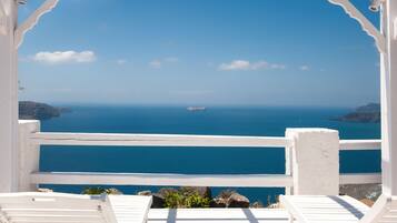 Superior Room (Caldera View) | Beach/ocean view