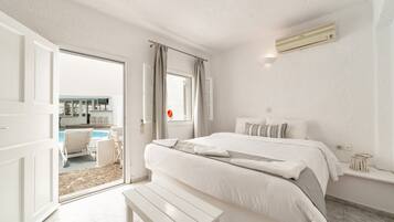 Standard Room Pool Level | Safe på rommet, lydisolert, barnesenger (inkludert) og wi-fi (inkludert)