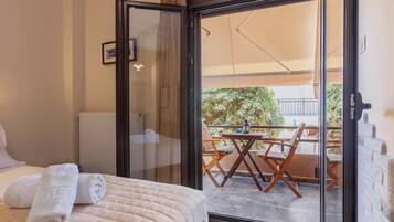 Economy Double or Twin Studio | Parveke