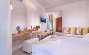 Soundproofing, free WiFi - Sun Rise Hotel (Aristotelis)