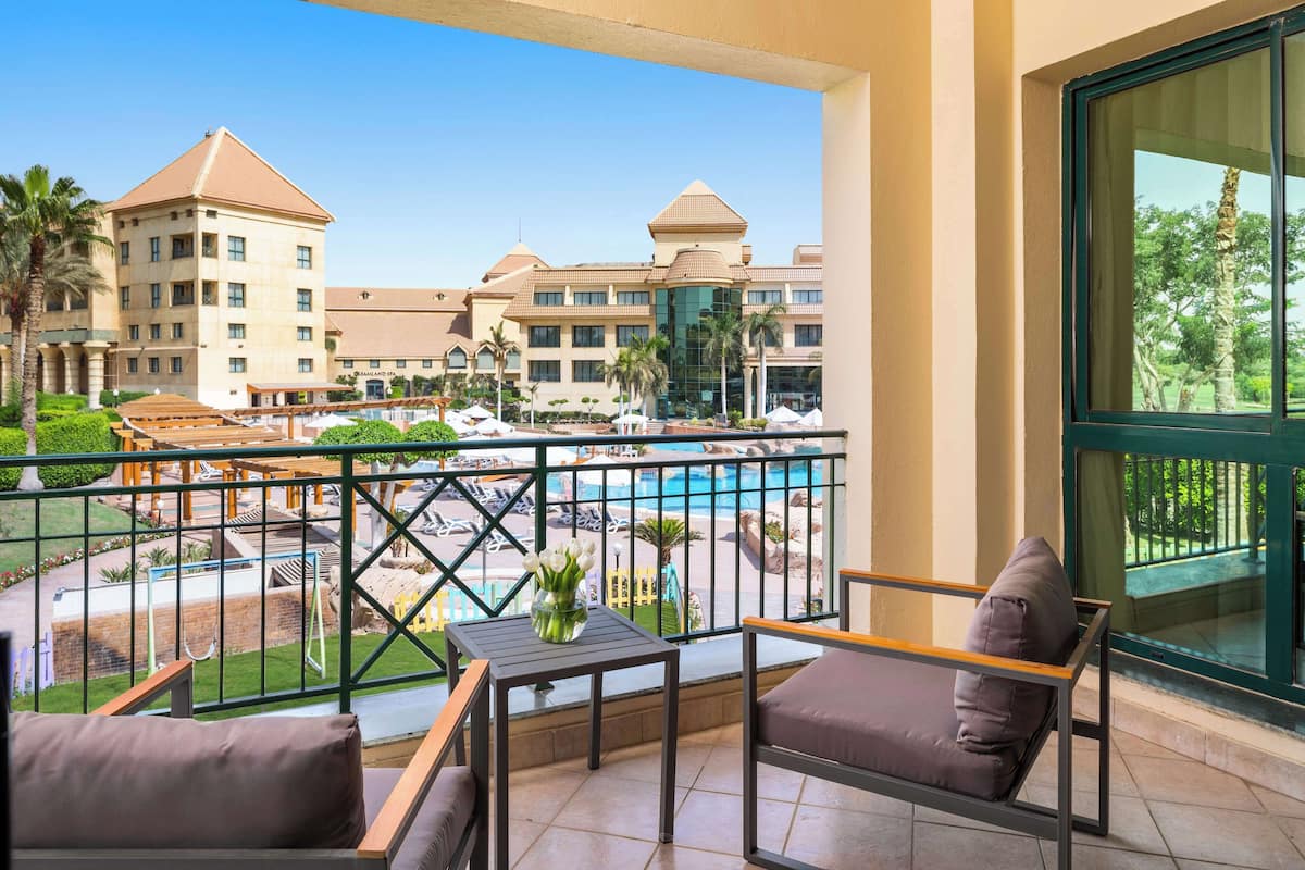 Deluxe Suite, 1 King Bed | Balcony