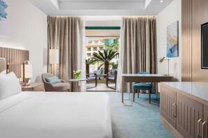 Egyptian cotton sheets, premium bedding, minibar, in-room safe