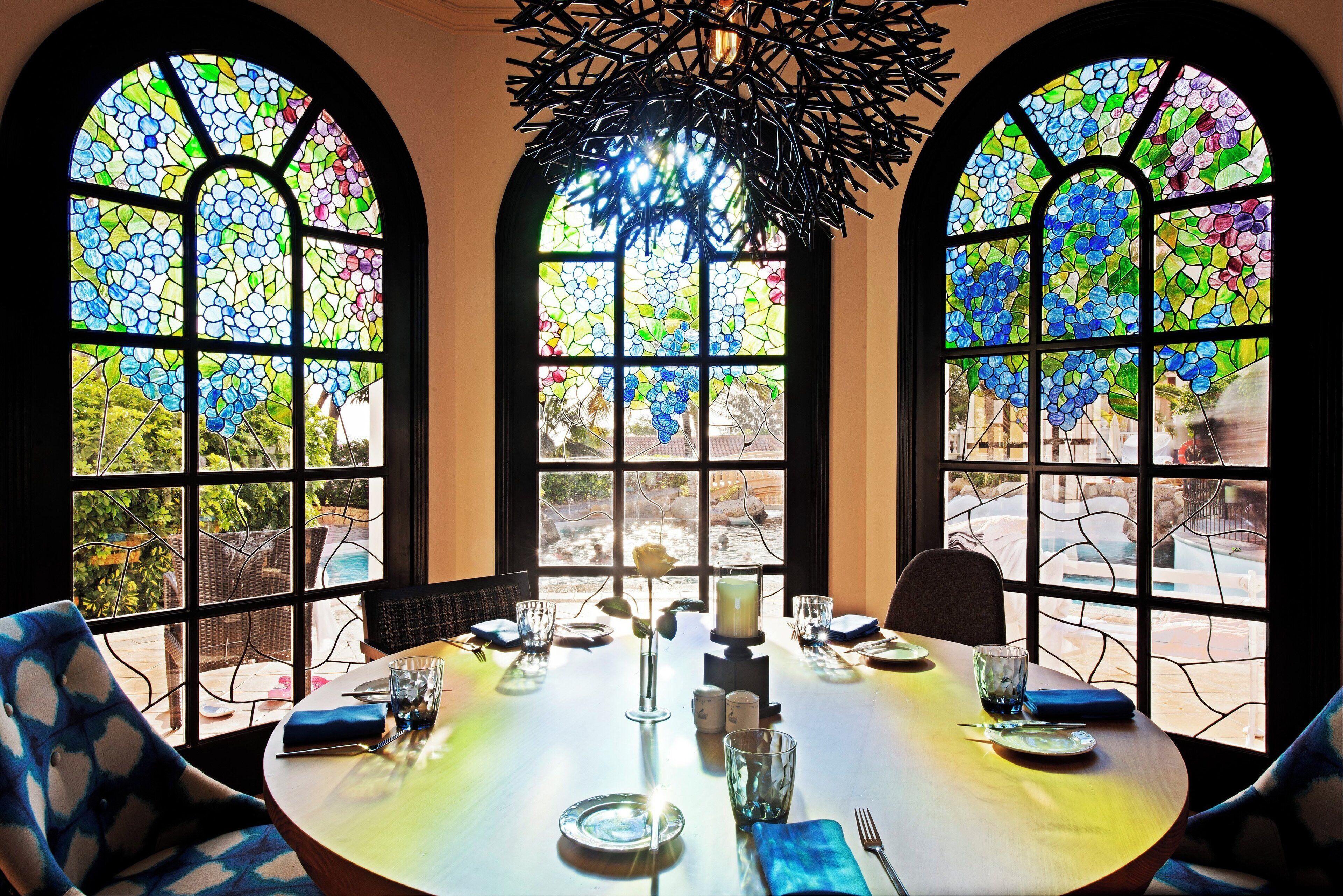 8 restaurants, lunch, dinner served; french cuisine