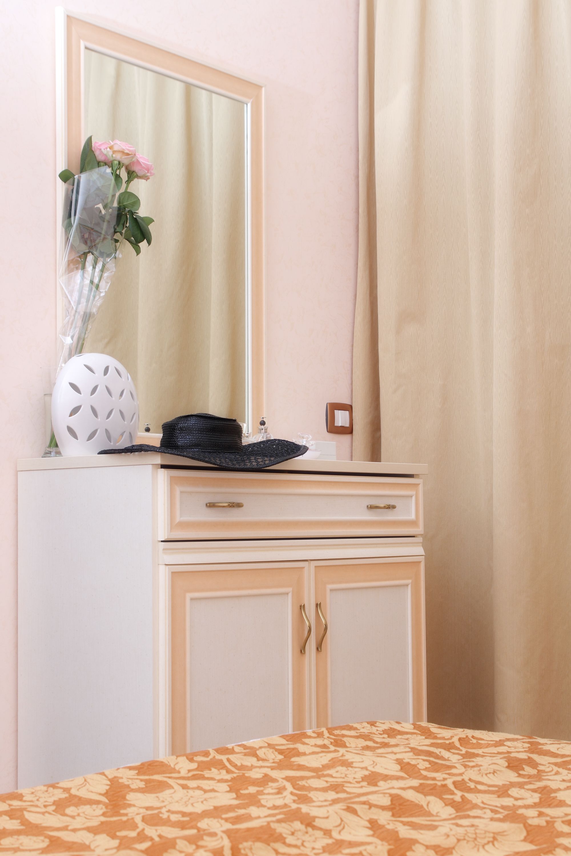 exclusive villa, garden area | premium bedding, in-room safe, desk, iron/ironing board