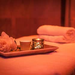 Sauna, hot tub, steam room, Turkish bath/hammam, body treatments