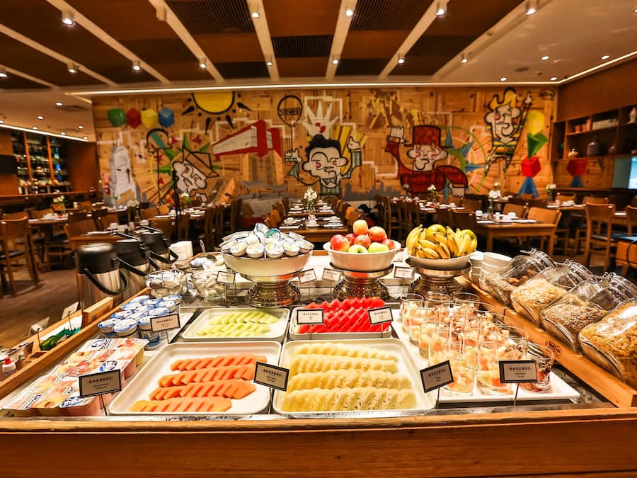 Café da manhã com buffet diário (BRL 73.45 por pessoa)