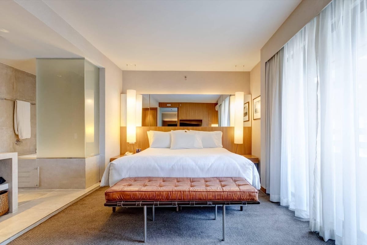 Luxo King | Minibar, cassaforte in camera, con stile personalizzato, una scrivania