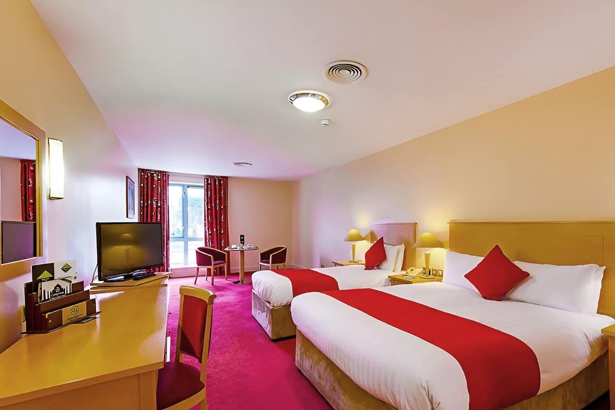 In-room safe, desk, iron/ironing board, free WiFi