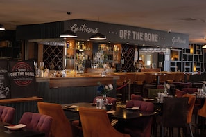 2 Restaurants, Mittagessen, Abendessen, indische Küche