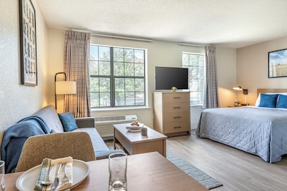 InTown Suites Extended Stay Greensboro NC - Airport