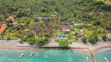 Private beach, beach towels, scuba diving, snorkelling