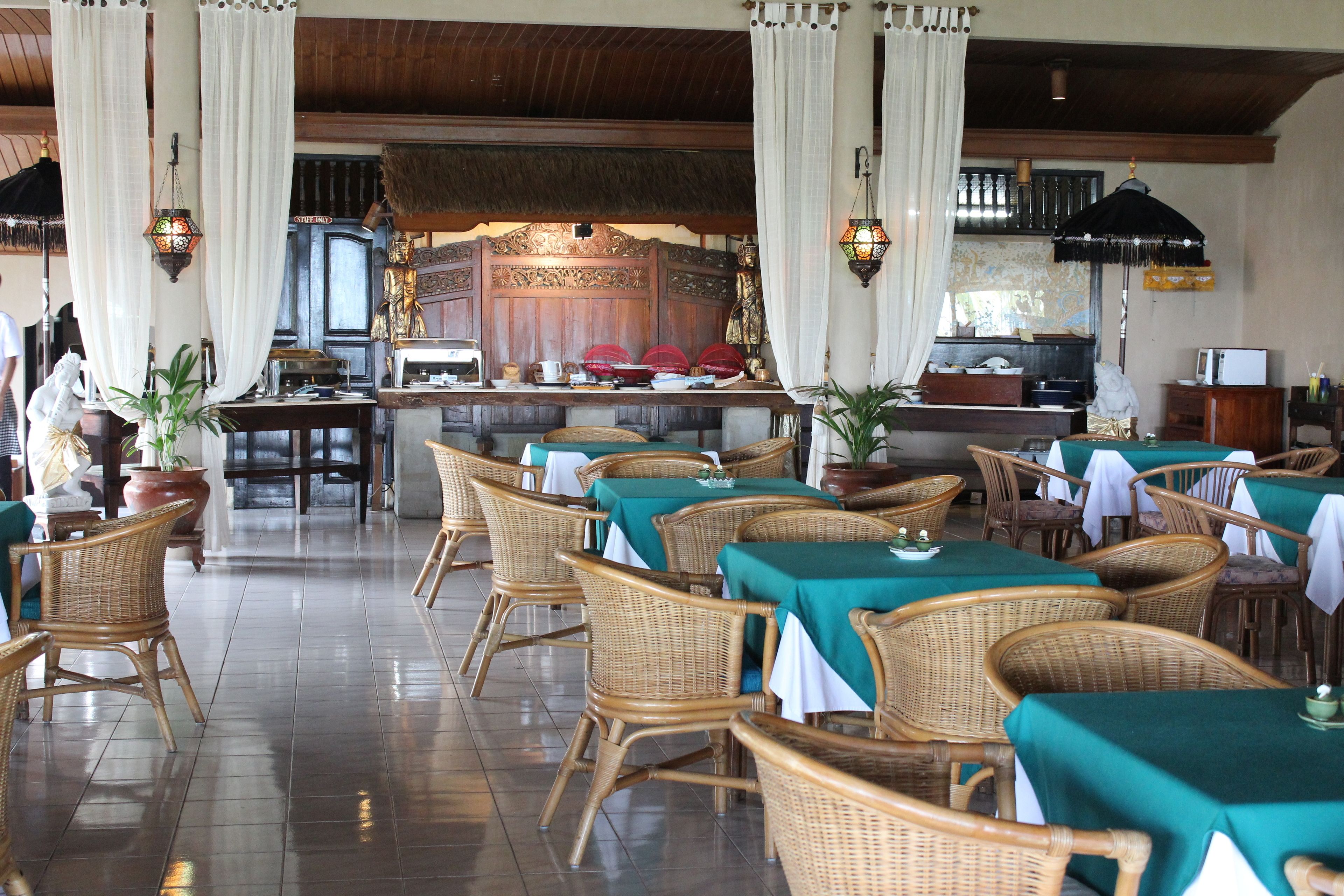 breakfast, lunch, dinner served; international cuisine, beach views