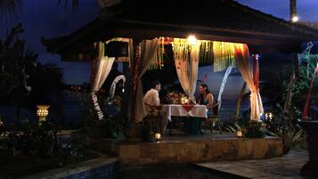 Frühstück, Mittagessen, internationale Küche, Blick auf den Strand