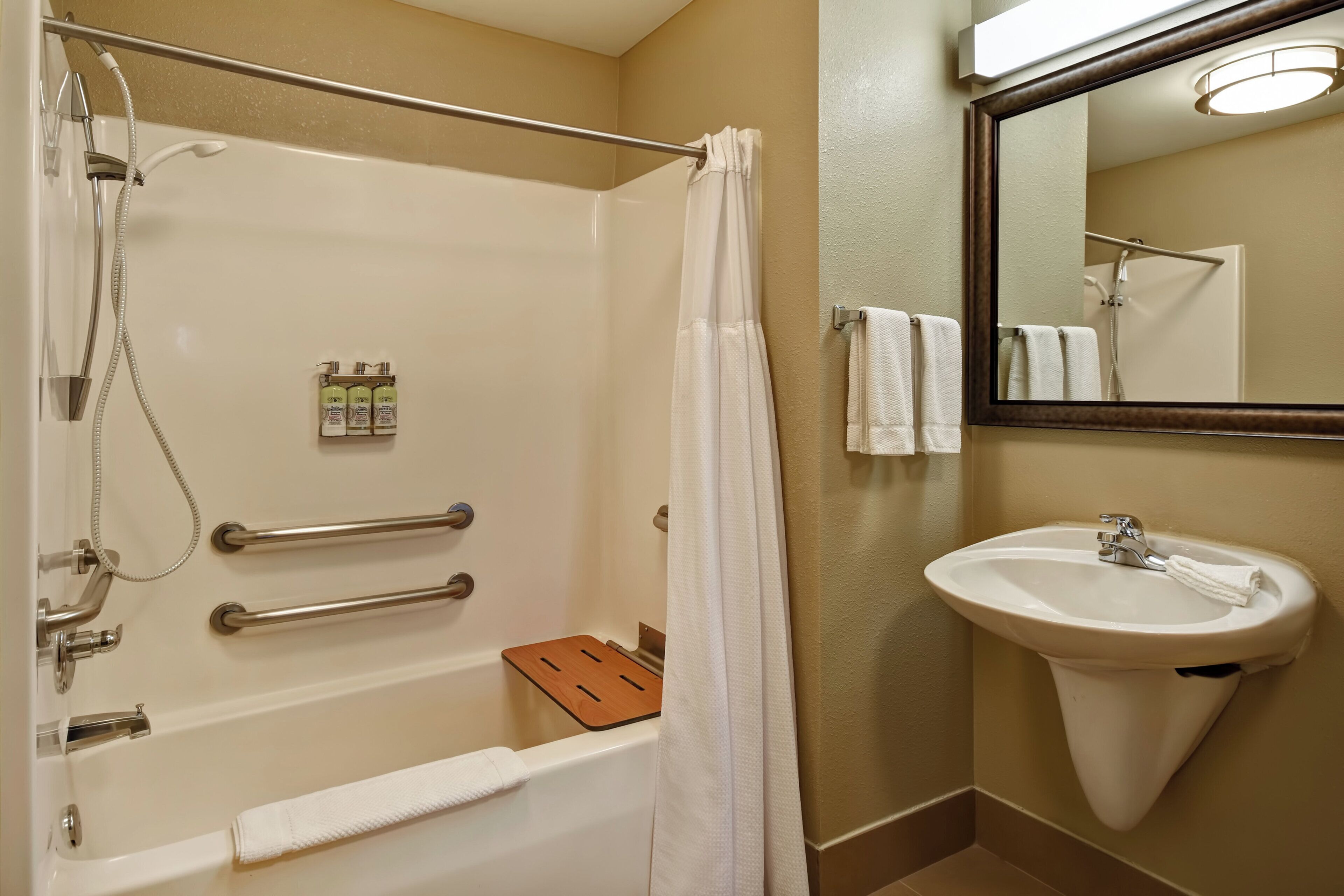Foto - Staybridge Suites Grand Rapids-Kentwood by IHG