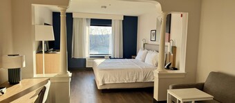 Spark by Hilton Woburn Boston