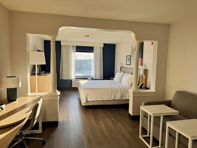 Spark by Hilton Woburn Boston