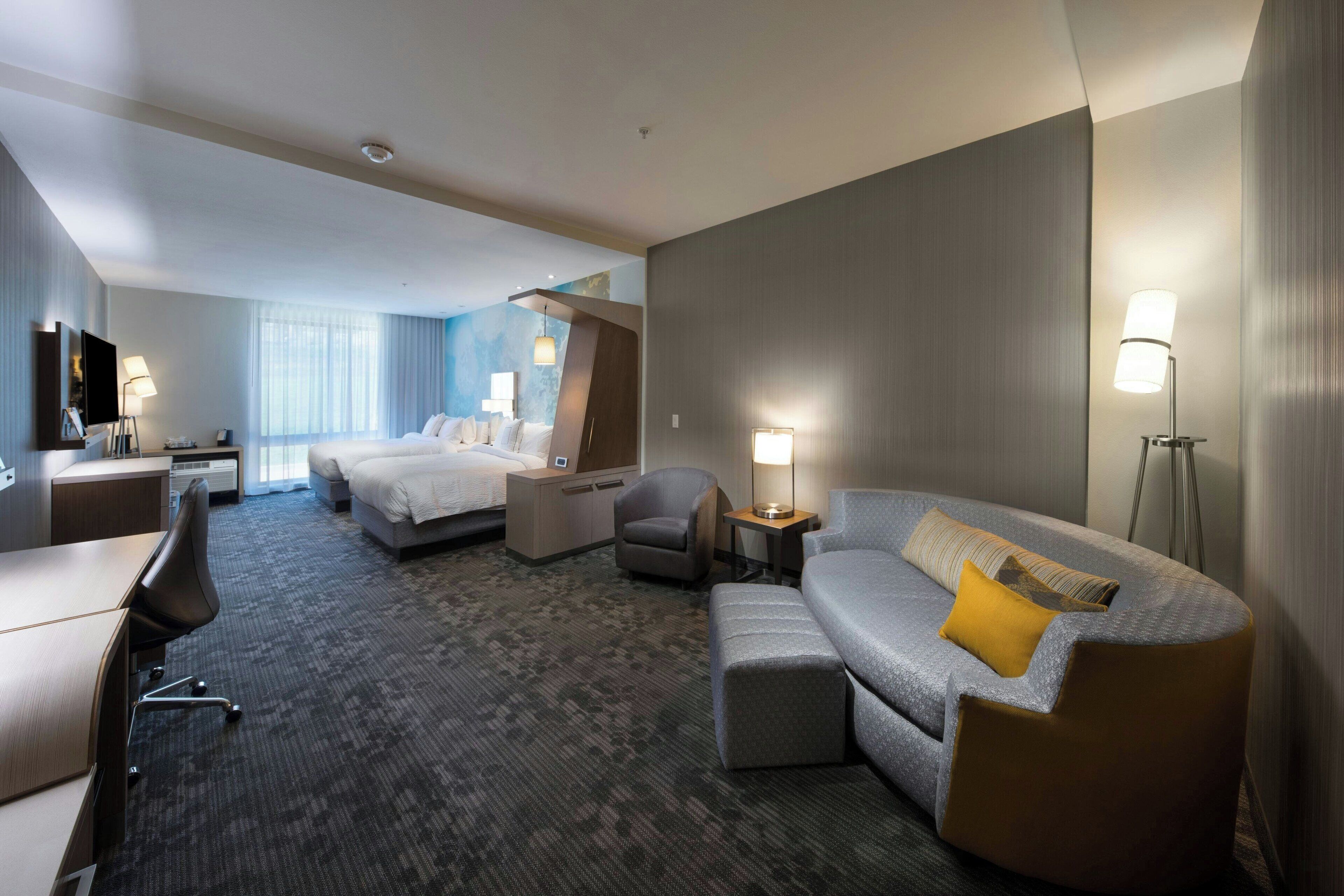 suite, multiple beds, non smoking | egyptian cotton sheets, premium bedding, pillow-top beds, desk