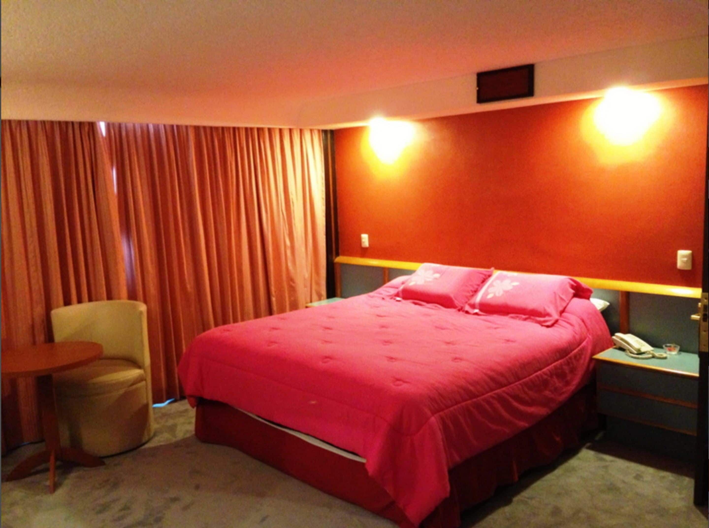 Desk, bed sheets