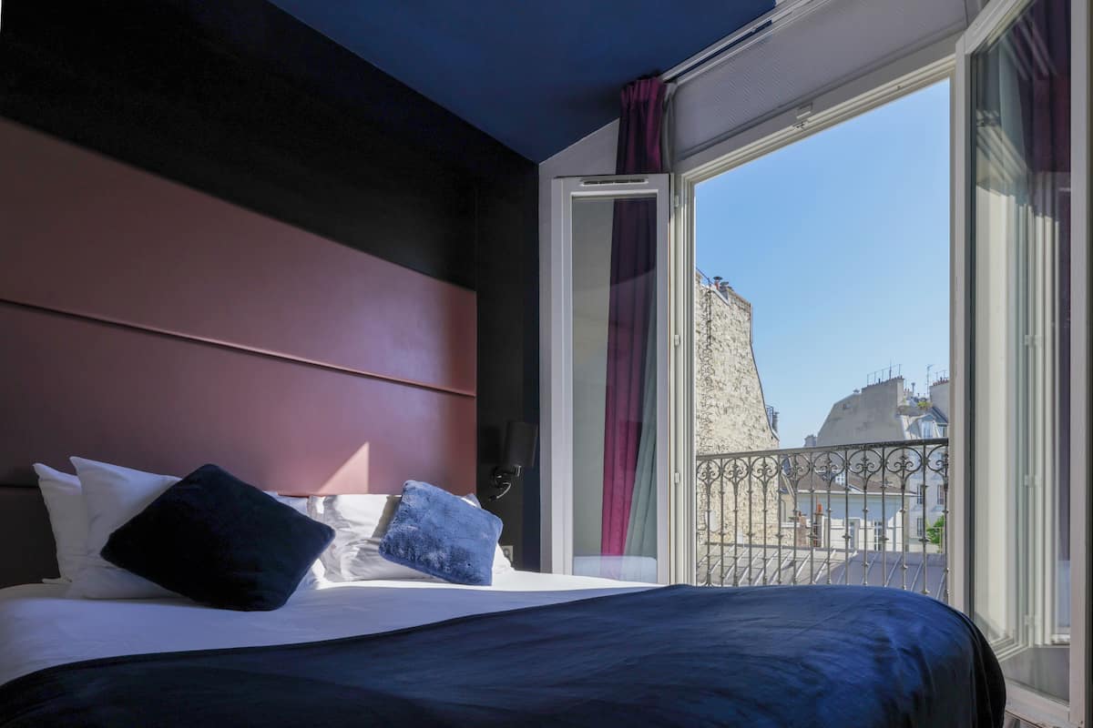 Chambre Double | Literie de qualité supérieure, coffres-forts dans les chambres, bureau