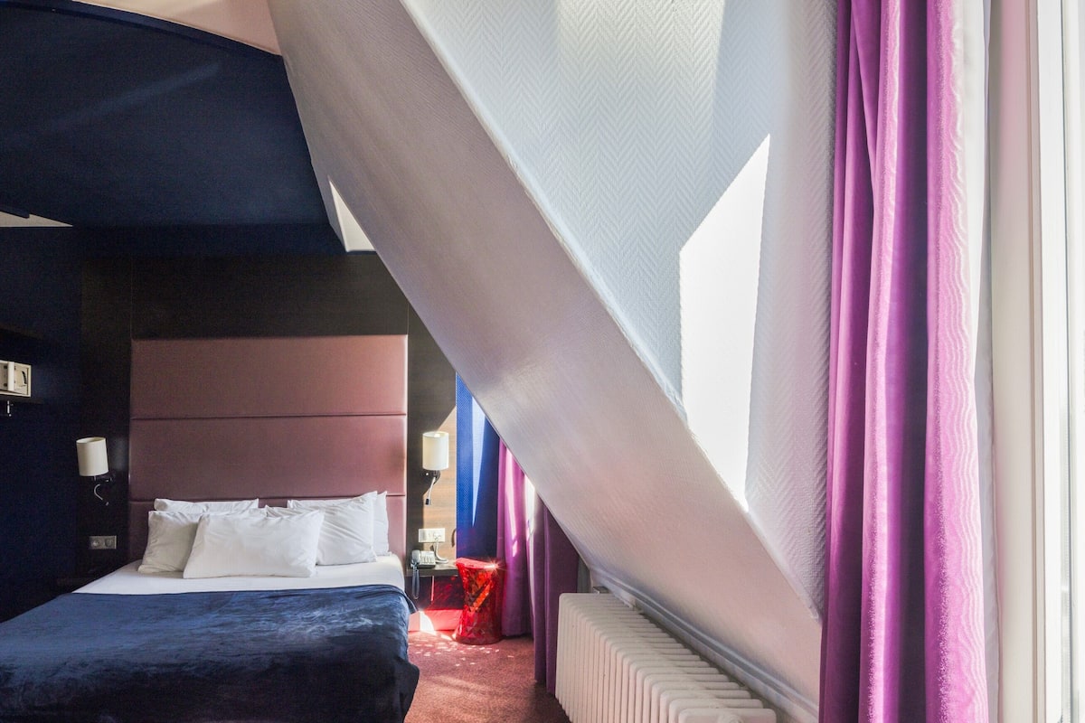 Chambre Triple Familiale | Literie de qualité supérieure, coffres-forts dans les chambres, bureau