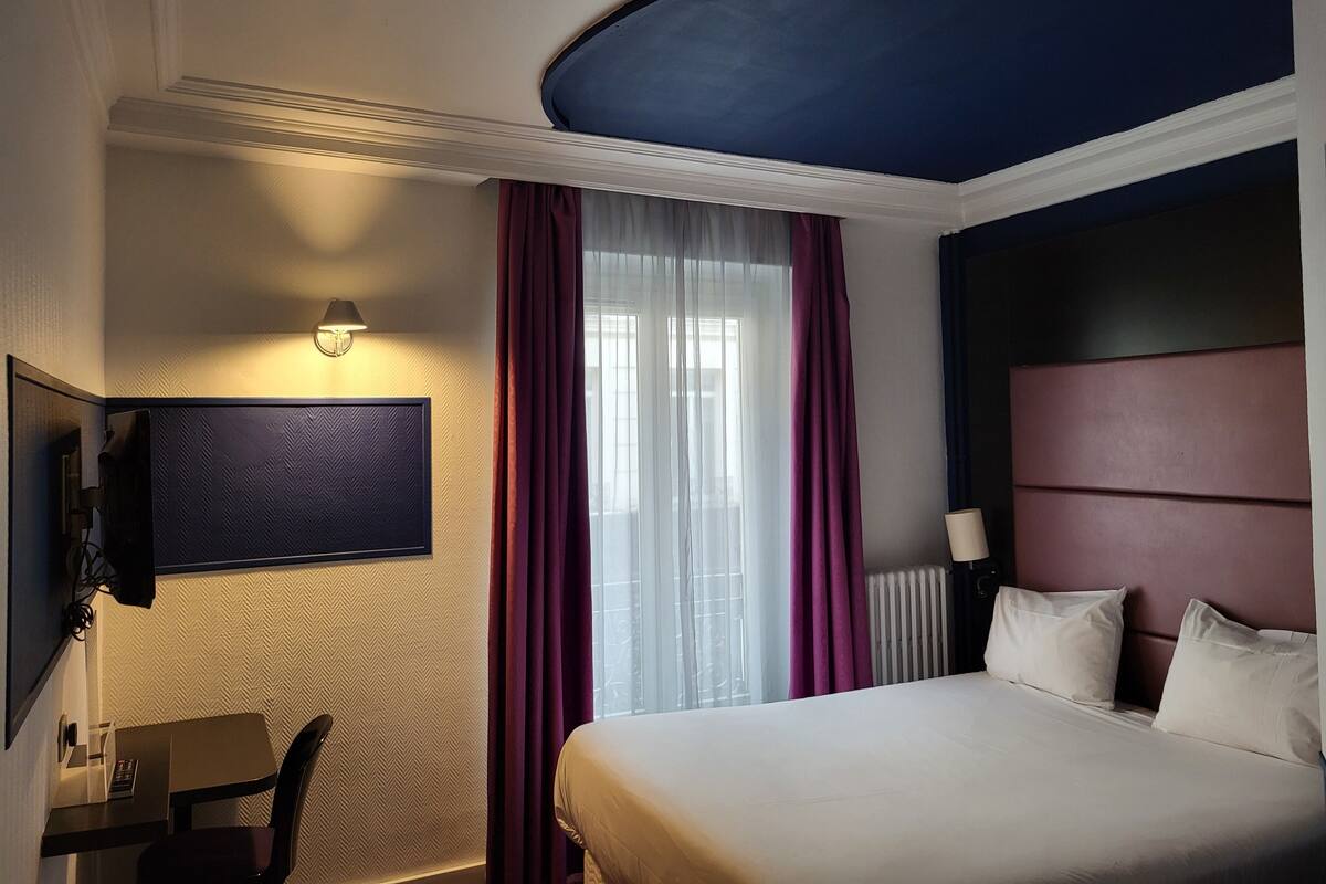 Chambre, accessible aux personnes à mobilité réduite