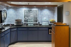 Ilmainen mannermainen aamiainen