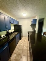 Refrigerador, microondas, cafetera/tetera