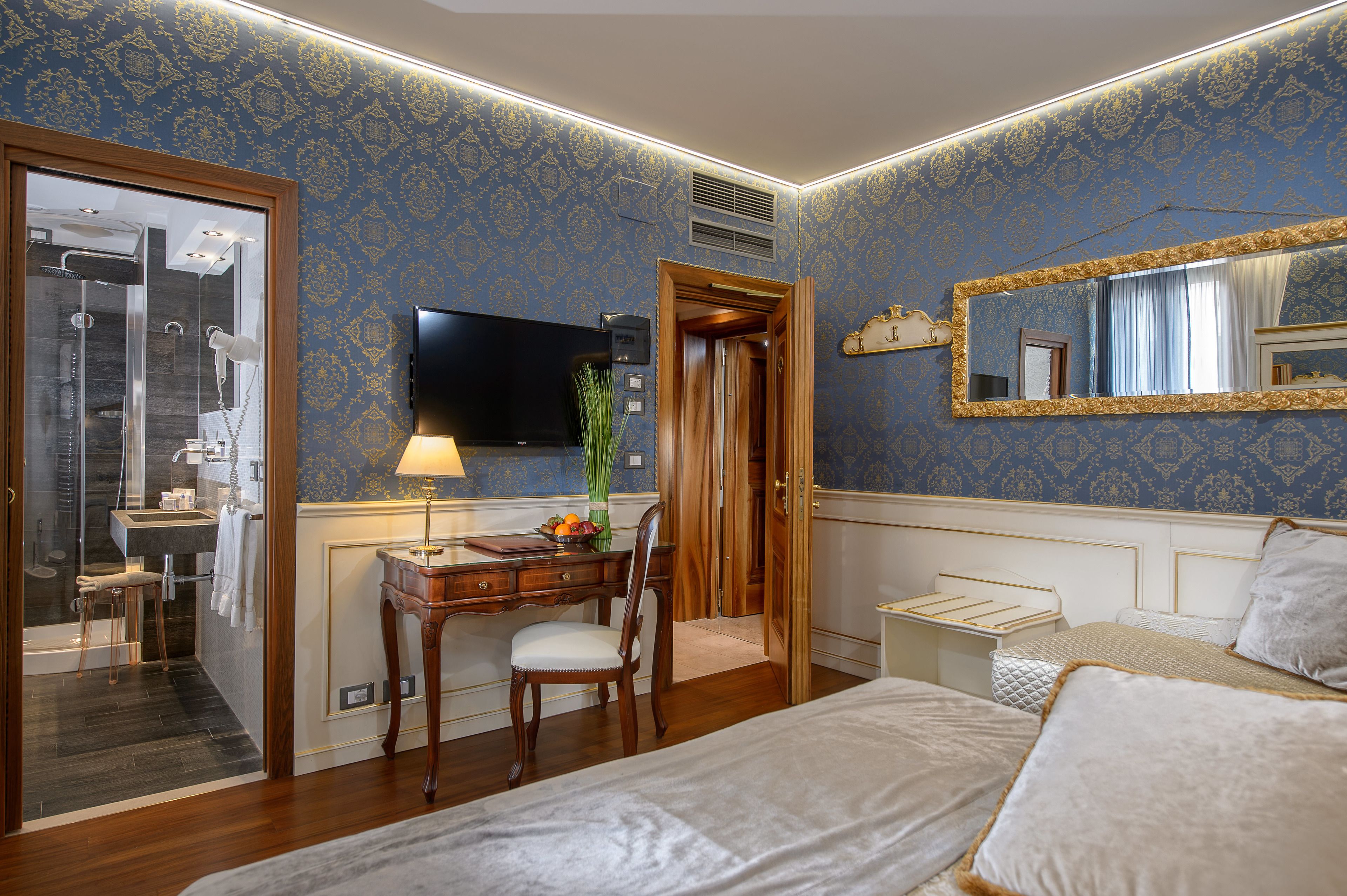 triple room | down duvets, minibar, in-room safe, individually furnished