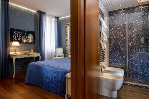 Down comforters, minibar, in-room safe, individually furnished - Hotel Santa Marina (Venice)