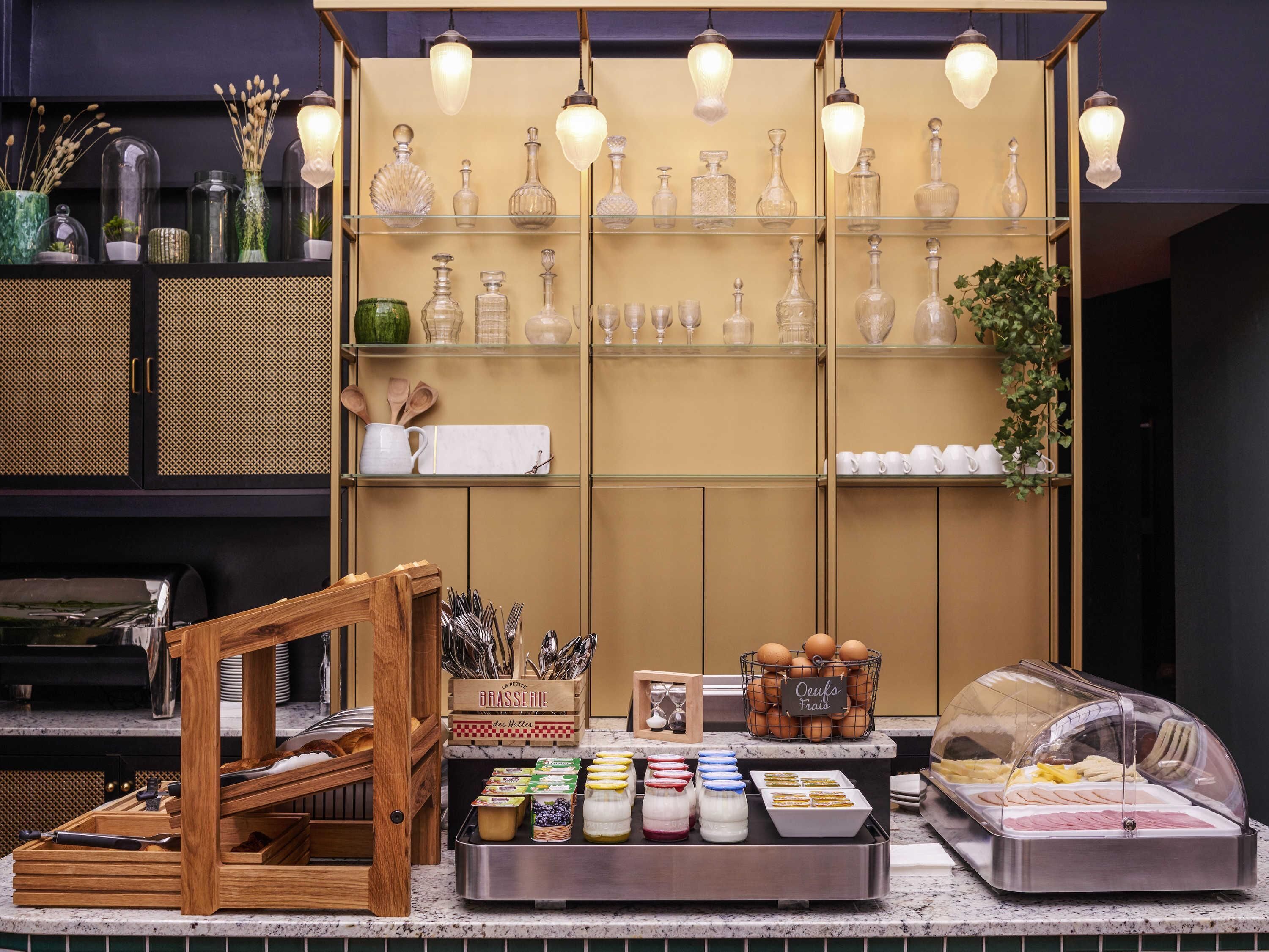 Frokostbuffé hver dag (EUR 20 per person)