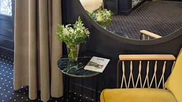 Standard Room, 1 Double Bed | Premium bedding, pillow-top beds, in-room safe, desk