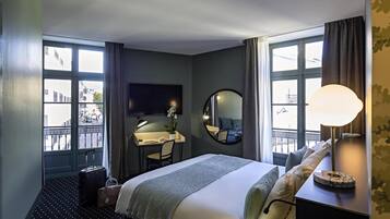 Premium bedding, pillow-top beds, in-room safe, desk