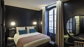 Hochwertige Bettwaren, Pillowtop-Betten, Zimmersafe, Schreibtisch