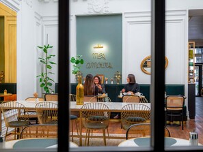 Frukostbuffé varje dag mot avgift