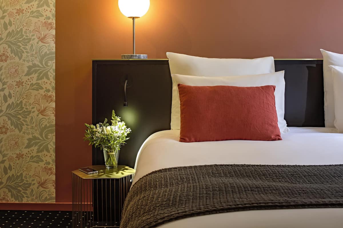Chambre Supérieure, 1 lit double | Literie de qualité supérieure, surmatelas
