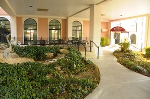 Courtyard - Clarion Inn Branson (Branson)