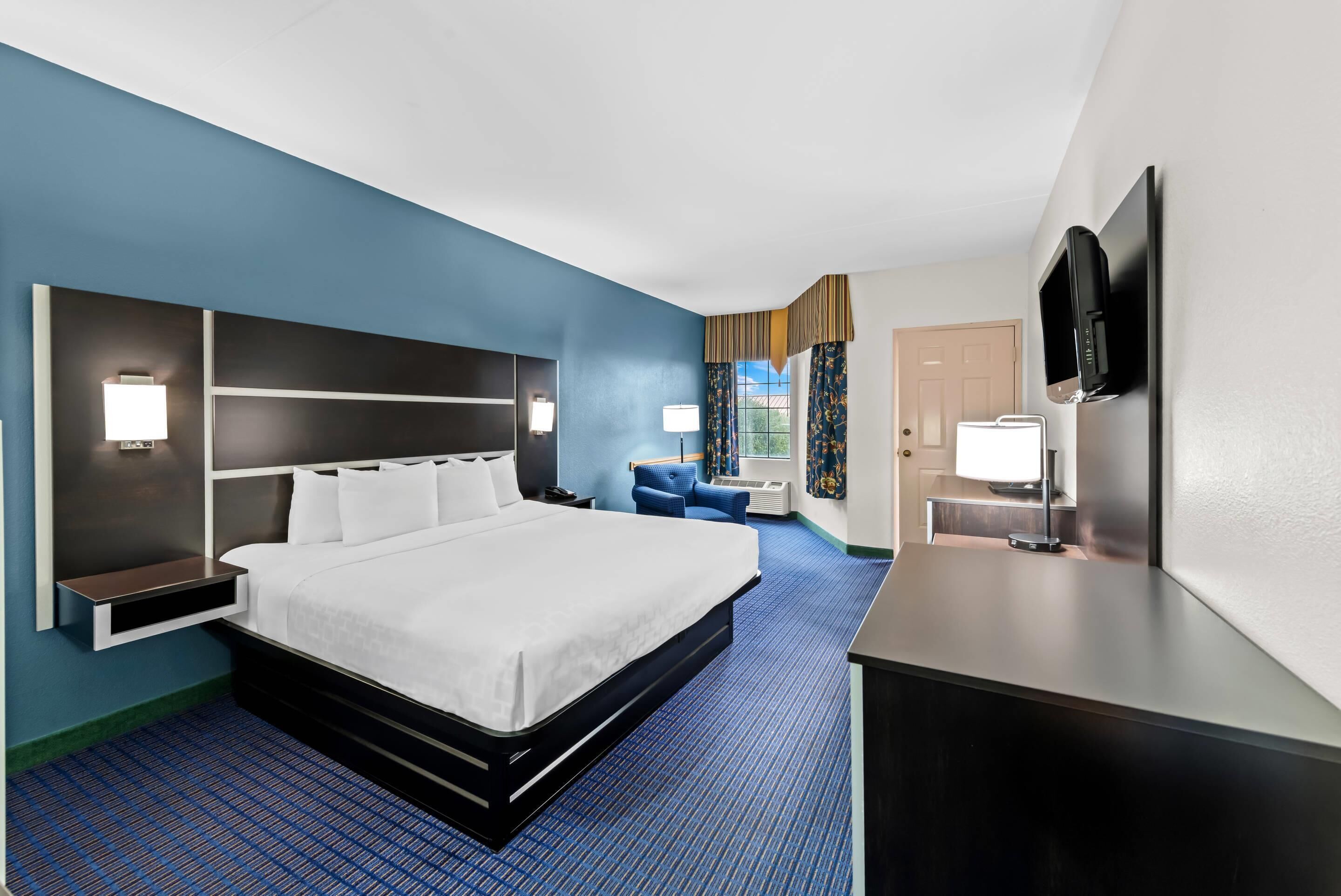 Room, 1 King Bed with Sofa bed, Non Smoking | Pillow-top beds, desk, laptop workspace, iron/ironing board