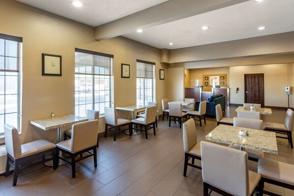 Ilmainen päivittäinen buffetaamiainen