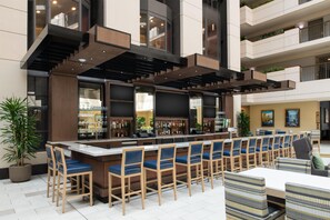 Bar (on property) - Embassy Suites by Hilton Sacramento Riverfront Promenade (Sacramento)