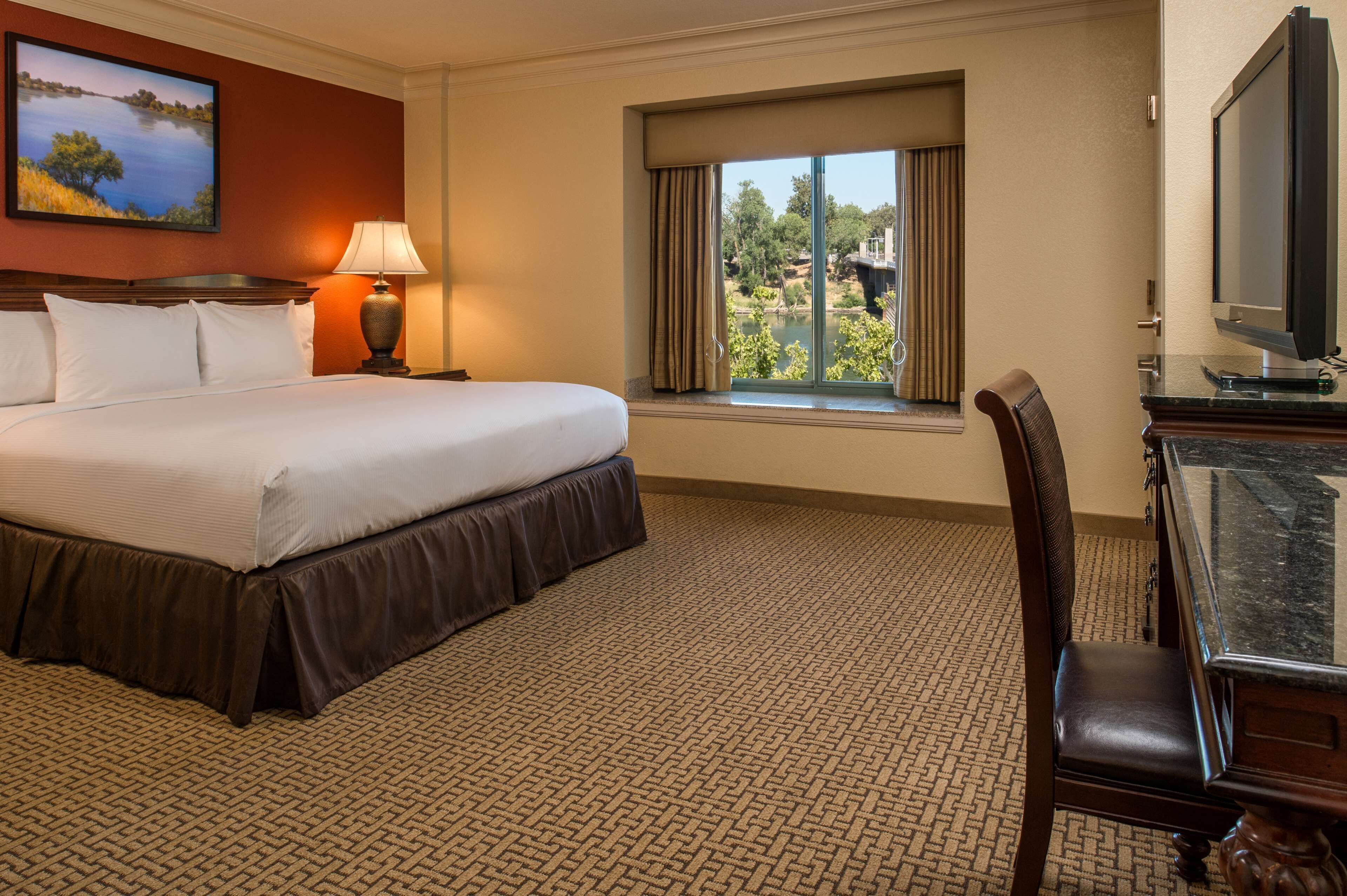 1 bedroom, premium bedding, pillow-top beds, in-room safe