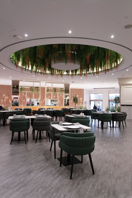 Fairmont Dubai - Image 34