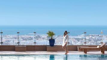 2 piscinas al aire libre, sombrillas, tumbonas