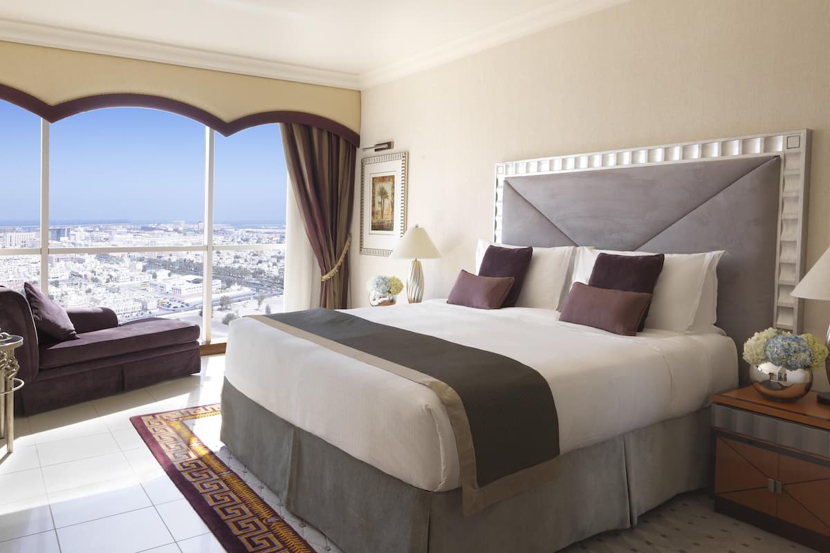 Suite presidencial, 2 habitaciones | Ropa de cama de alta calidad y minibar