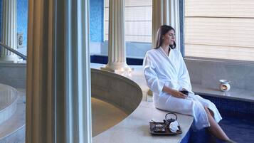 Couples treatment rooms, sauna, hot tub, steam room, body treatments