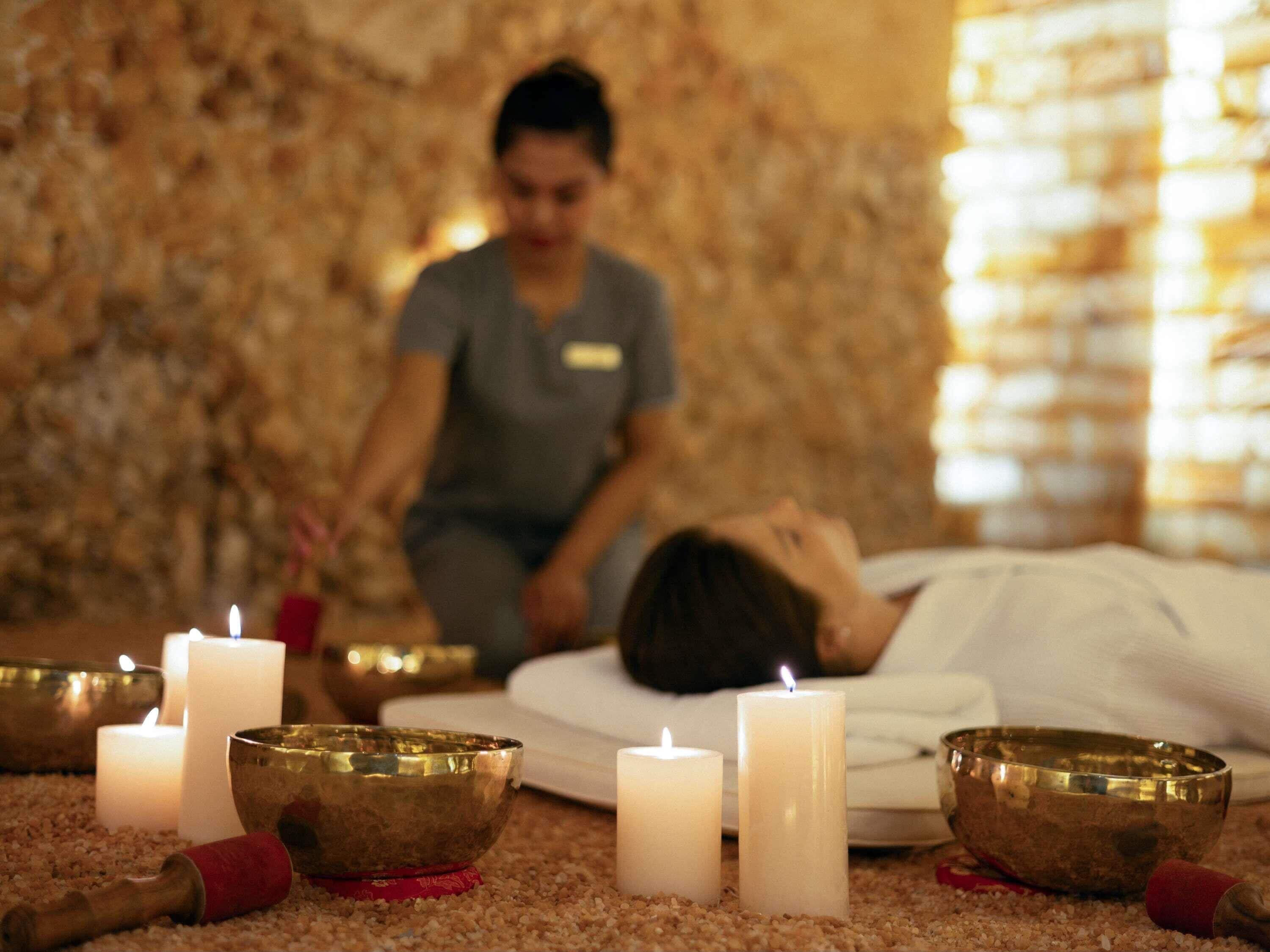 Couples treatment rooms, sauna, hot tub, steam room, body treatments