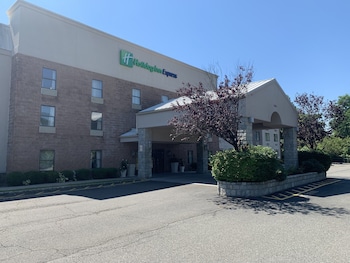 Holiday Inn Express West Point by IHG