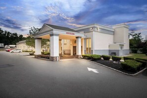 Exterior - Quality Inn Edison-New Brunswick (Edison)